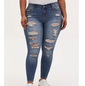 Torrid bombshell skinny jeans
